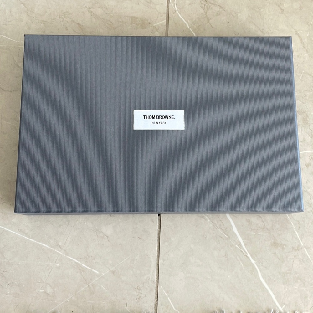 Thím Browne empty box